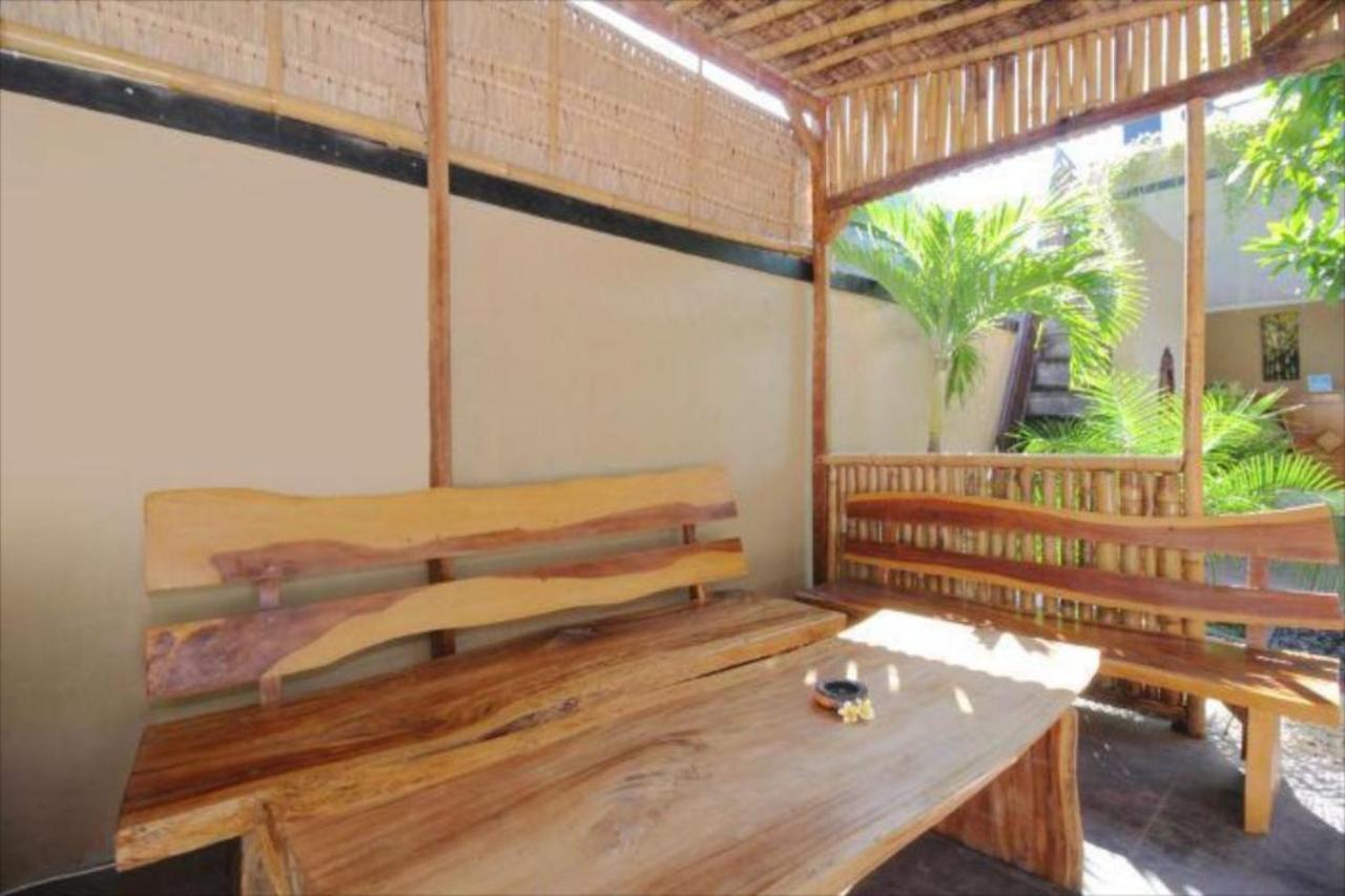 Oyo Flagship 91237 Ratu Guest House Kedunganan Exterior photo